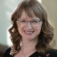 Elsa Barr's Instagram, Twitter & Facebook