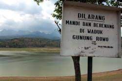 Gunung rowo viral | camat gembong buka suara terkait video asusila tersebut все актуальные видео на армянскую, азербайджанскую, грузинскую тематику. Lima Kecamatan Siaga Waduk Gunung Rowo Pati Bocor Tribun Jateng