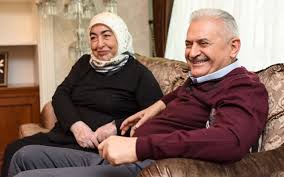 Binali yıldırım aslen erzincan refahiyeli. Binali Yildirim Nereli Esi Kimdir