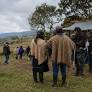 INDIGENAS LLORAN SUS MUERTOS, POR DISPUTA DE TIERRAS.
