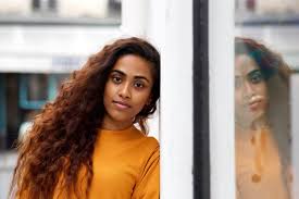 These oils can, in theory, help to protect the scalp against irritation caused by the dye. Should You Wash Your Hair Before A Haircut Appointment