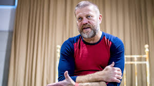 From wikimedia commons, the free media repository. Szabo Gyozo A Felesegerol Osanya Tipus Vajudni Akar 24 Hu