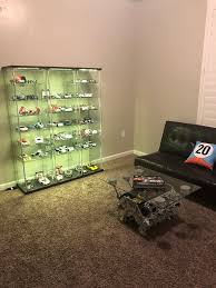 The above diy coffee table has a faint resemblance to marble, but if you want to replicate a real doppelgänger, there are a few easy strategies to achieve a luxe effect. Engine Table Man Cave Diy Diecastxchange Forum
