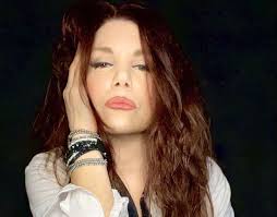 Lee Aaron releases the hard rocking, hook laden 'Vampin”