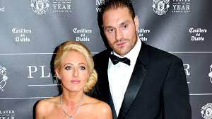 Paris fury and tyson fury have been married for 11 years. Tyson Fury Wife Paris Fury 5 Fast Facts You Need To Know Heavy Com