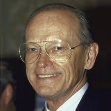 Donald E. Petersen, Who Boosted Quality at Ford Motor, Dies at Age 97