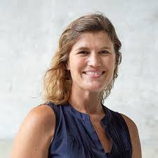 Deborah Hedden's Instagram, Twitter & Facebook