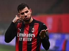 Una partita infinita sotto vento e pioggia. Milan Lazio Le Pagelle Di Cm Theo Inarrestabile Che Partita Di Calhanoglu Muriqi Flop Inzaghi Sbaglia I Cambi Primapagina Calciomercato Com