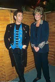 Elton John Hasn T Received His Royal Wedding Invite Princess Diana Photos Princess Diana Pictures Princess Diana Family