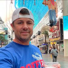 It's been a jam up hunting season for a lot of you! I'm still bleaching  skulls so if you haven't punched your tag, bring it to me and we'll make it  look