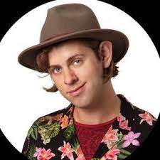 His death was confirmed by his grieving mother vibe jorger jensen, who told tv2, we are in great grief, but i would like his fans. Liedtext Albert Dyrlund De