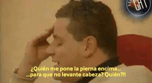 Jorge Berrocal La Pierna Encima GIF