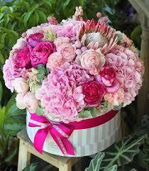 Finest Flowers On Best Prices In Vancouver Rapid Delivery In 2020 Beautiful Flower Arrangements Flower Arrangements Flowers Bouquet Gift