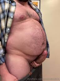 Fat bellied man jerking off - ThisVid.com