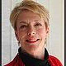 Linda Miko's Instagram, Twitter & Facebook