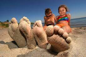 15 Ways To Get Creative With Family Beach Photos Kids Beach Photos Beach Pictures Kids Beach Family Photos