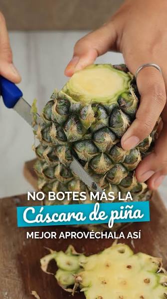 ¿Tiras la cáscara de la piña? 🍍 ¡Estás botando oro líquido para tu salud!  , Con solo dos ingredientes —cáscara de piña y palitos de canela— puedes  hacer una bebida natural que ayuda a limpiar el ...