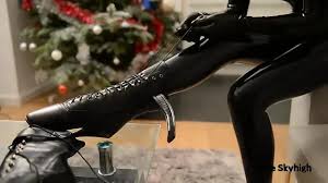 Smokin sexy lady latex dress stilettos masturbating