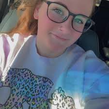 Hairstylist and makeup artist in Denton