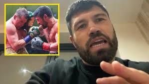 'CANELO ON THE SLIDE, STILL STOPS CHARLO!'