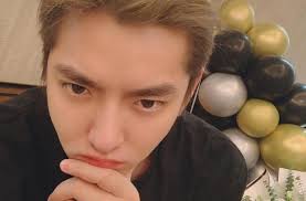 23 hours ago · chinese superstar kris wu has been detained for suspected rape, the beijing police said late saturday evening local time. Kris Wu Eks Exo Dituding Ghosting Pacar Remajanya Sampai Depresi Matamata Com