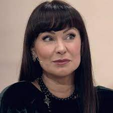 Кроме учебы в школе, нонна ходила на балет, и мечтала достичь больших высот. Nonna Grishaeva Priznalas Chto Razvelas S Pervym Muzhem Iz Za Ego Nesposobnosti Obespechit Semyu Vokrug Tv