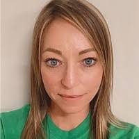 Kristin Hetrick's Instagram, Twitter & Facebook