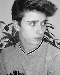 Black And White Pictures Of Famous People On Tiktok Pin By Mikayla On Niceboys Josh Richards Cute Guys Handsome Boys