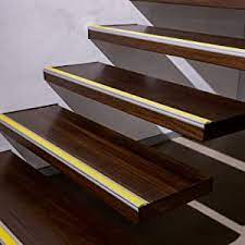 I show you how i cut and install metal stair nosing on glue down luxury vinyl flooring installed on wood stairs.twiter and insta @brentdarlington. Aluminium Stair Nosing Profile Power Grip Non Slip Rubber Insert Invisible Mounting Self Adhesive Pre Drilled Stair Angle Profile In 3 Colours And Lengths Pre Drilled Yellow 90 Cm Amazon De Baumarkt