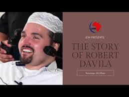 Robert Davila's Instagram, Twitter & Facebook