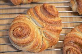 Franzbrotchen Selber Backen Backen Franzbrotchen Originale Selber Food Sweet Recipes Food And Drink