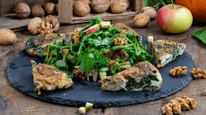 Rezept Kurbis Spinat Frittata Im Herbstsalat Flavoury Rezept In 2020 Herbst Salat Rezepte Salat