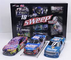 View 2017 loop data stats for kyle busch tweet. Lionel Racing W181721m3kbes Kyle Busch 18 Bristol Sweep 3 Car Set 2017 1 24 Scale Diecast Multicolor Pack Of 3 Buy Online In Cayman Islands At Cayman Desertcart Com Productid 73883543