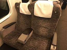 東海道 山陽新幹線にあるのぞみ ひかり こだまのグリーン車の料金をお得にする方法 座席の様子やサービス コンセントの場所などを徹底解説 ノマド的節約術 こだま グリーン車 東海道