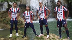 Jersey kandang psg pati ini tersedia dalam dua kategori yakni player issue dan replika. Psg Pati Buka Suara Soal Tudingan Jersey Anyar Jiplak Klub Belanda Kumparan Com