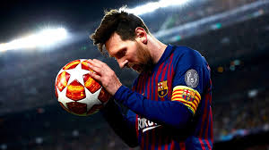 Y es que los jugadores le llevaron a lionel messi de regalo una gorra, una botella de vino y de forma insólita un paquete de yerba mate, un perfume a la. Lionel Messi Cumple 33 Anos En Medio De Su Exito Con Barcelona Y A Un Paso De Los 700 Goles Video