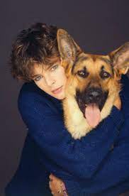 epingle par marisela spindola sur stephanie monoco stephanie de monaco chiens bergers allemands famille de monaco