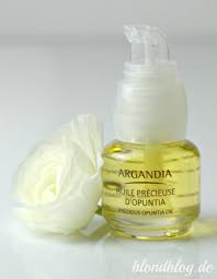 Anti Aging Gesichtsol Top 5 Naturliche Ole Gegen Falten Handcreme Selber Machen Handcreme Gesicht