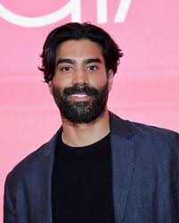 The 'Ginny & Georgia' Season 3 Cast Age Differences, Explained