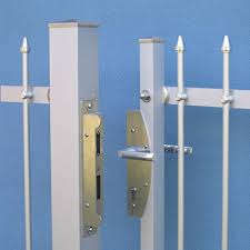Das tor lässt sich 1/3 und 2/3 tores elektrische & mechanische gartentore aus aluminium. Alufix Schloss Schliesskasten Vorbereitet Fuer Elektrischen Oeffner Seiler Zaun Design