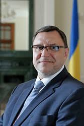 Посаду надзвичайного і повноважного посла україни в королівстві таїланд обіймав від листопада 2015 року. Pravednik Andrij Ivanovich Vikipediya