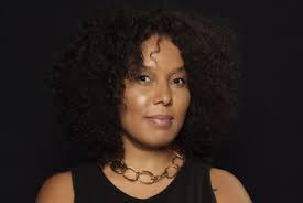 Vanessa Mathias: “O arquétipo do herói não funciona mais”