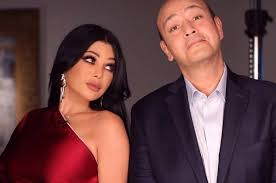 أصدرت عدد من الألبومات الغنائية وعدد من الأغاني المصورة فيديو كليب. Ù‡ÙŠÙØ§Ø¡ ÙˆÙ‡Ø¨ÙŠ Ø¨ØªØµØ±ÙŠØ­Ø§Øª Ø¬Ø±ÙŠØ¦Ø© Ù…Ø¹ Ø¹Ù…Ø±Ùˆ Ø£Ø¯ÙŠØ¨ Ø£ØµØ¨Øª Ø¨Ù…Ø±Ø¶ Ù†Ø§Ø¯Ø± ÙˆØ£ØªÙ…Ù†Ù‰ Ø§Ù„Ø¥Ù†Ø¬Ø§Ø¨ Ù…Ø¬Ù„Ø© Ù‡ÙŠ