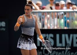 But then sakkari took over, winning eight of 10 games. French Open Maria Sakkari Beats Iga Swiatek Sets Up Semi Finals Clash With Barbora