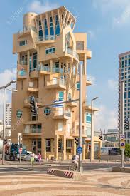 Moderne häuser strahlen individualität, ein modernes lebensgefühl und wohngesundheit aus. Moderne Hauser In Den Stadten Israels Tel Aviv Lizenzfreie Fotos Bilder Und Stock Fotografie Image 46439625