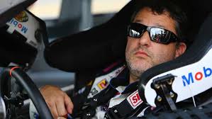 Tony Stewart lends support to Justin Wilson's family