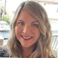 Renee Gates's Instagram, Twitter & Facebook