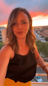 😌Hay momentos que te paran el mundo. El atardecer es uno de ellos., No  hace falta que todo esté perfecto para sentir paz. Basta con mirar al  cielo, respirar hondo y agradecer. Agradecer lo vivido, lo ...