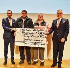 Are you looking for vr bank fichtelgebirge, selb swift code details?. Selb Marktredwitz Vr Bank Fordert Jugendarbeit Fichtelgebirge Frankenpost