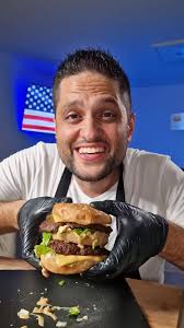 Albert Plays Cook Burgers